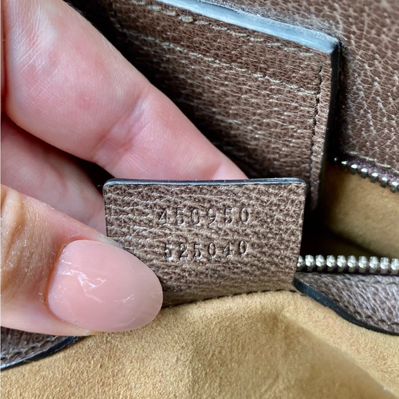 SOLD Gucci Soft GG Supreme Monogram Tian Vertical Tote Beige Multicolor - Picture 4 of 5